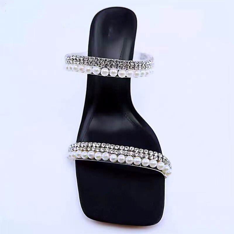 ELEGANT HEELED SHOES