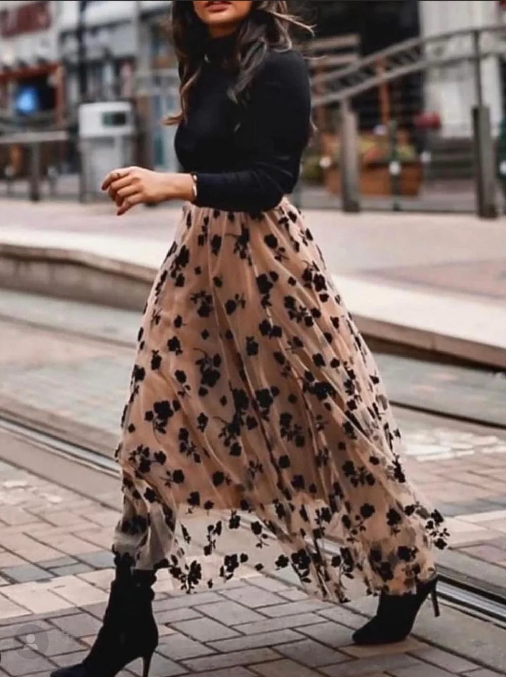 FLORAL SKIRT